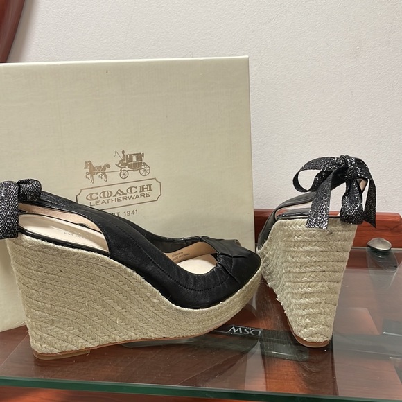 Hundred percent leather shoes - Picture 2 of 5